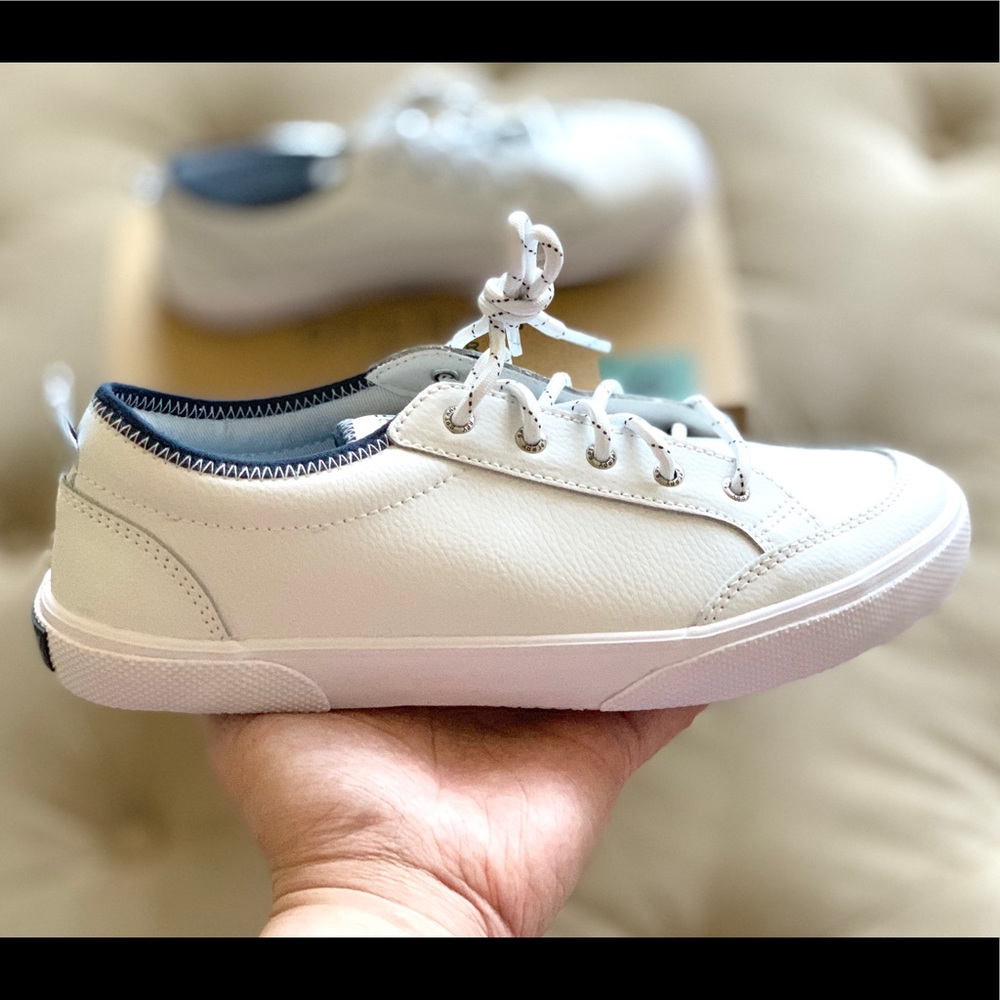 NEW!!!! SPERRY DECKFIN WHITE LEATHER (UNISEX)
